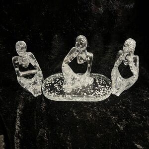 THE RICH & FAMOUS - Thinker Figurines Set